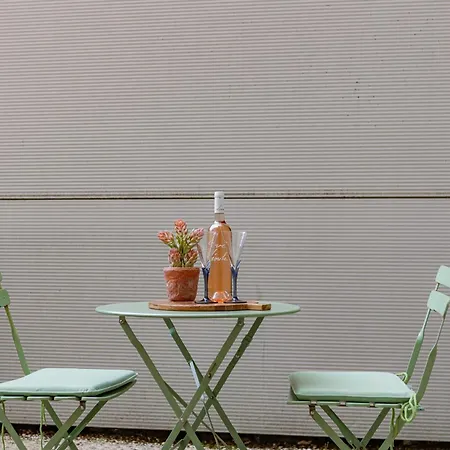 Huswell - Beachside For Four At
